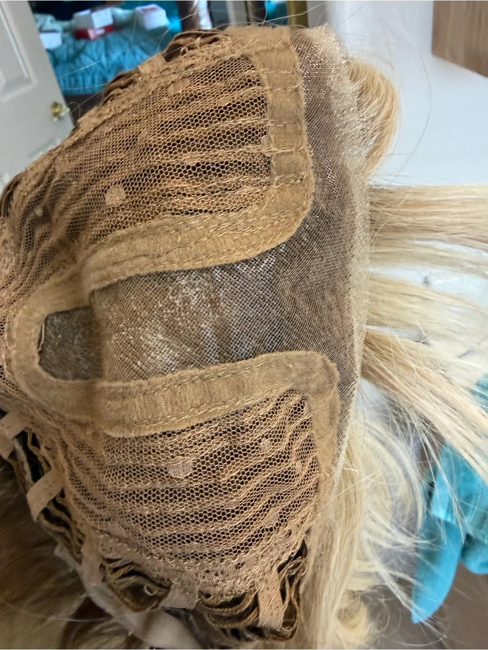 Blonde wig with bangs